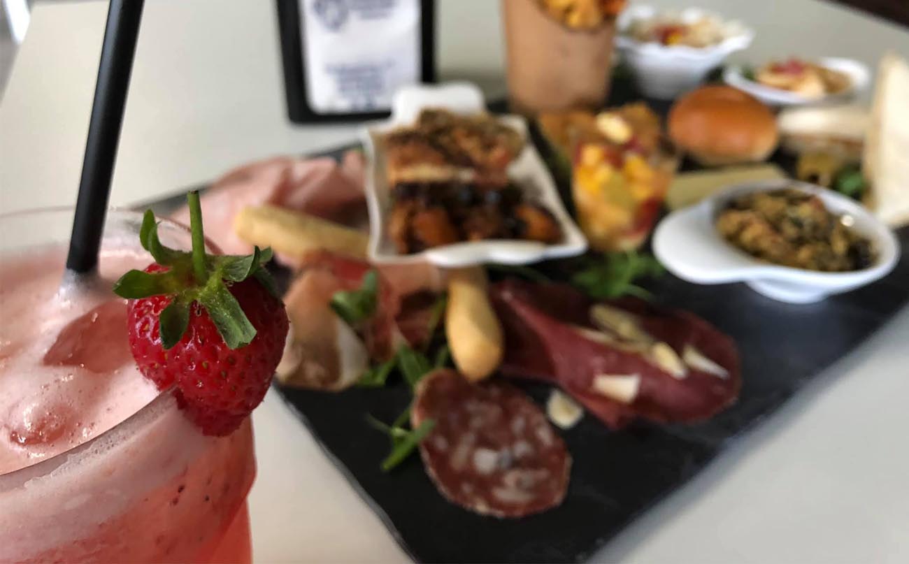 aperitivo a giarre, cocktail alla fragola